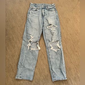 American Eagle Light Wash Distressed Jeans